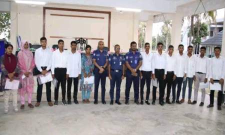 ঝালকাঠিতে টিআরসি পদে চূড়ান্তভাবে নির্বাচিত ১৩ তরুণ-তরুণী