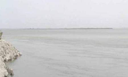 যমুনা নদীতে নৌকা ডুবে ১০ জন নিখোঁজ