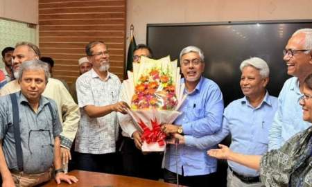 শাটডাউনের মধ্যে অবশেষে নিজ কার্যালয়ে ডুয়েট ভিসি