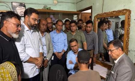 শিশু রামিসার বাসায় প্রধানমন্ত্রী তারেক রহমান 