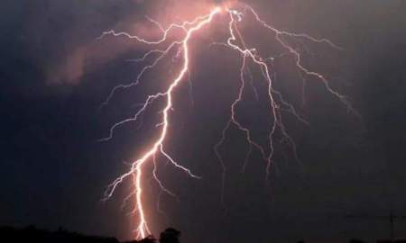 বজ্রপাতে গৃহবধূর মৃত্যু