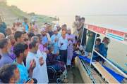 স্বাস্থ্যসেবা বঞ্চিত পদ্মার দুর্গম ২ চরে ফ্রি নৌ-অ্যাম্বুলে…