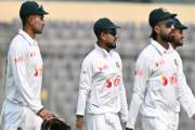 বাংলাদেশের বাজে বোলিংয়ের ফায়দা লুটে পাকিস্তানের দাপট