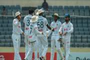 ১৭ রানের ব্যবধানে ৩ উইকেট হারিয়ে চাপে পাকিস্তান