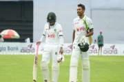 শুরুর ধাক্কা সামলে মধ্যাহ্নভোজে বাংলাদেশ