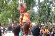 আম পাড়তে গিয়ে বিদ্যুৎস্পৃষ্টে মৃত্যু