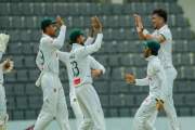 লিডের স্বপ্ন নিয়ে মধ্যাহ্নভোজে বাংলাদেশ