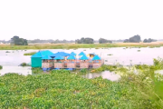 পর্যটকরা খাওয়ার সময়ই নদীতে ভেসে গেল রিসোর্ট, অতঃপর...
