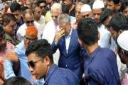ব্যানারে তারেক রহমানের ছবি না থাকায় ৪৫ মিনিট অবরুদ্ধ মন্ত্রী
