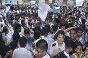 রাজধানীতে ছাত্রীর আত্মহত্যার পর স্কুলের চেয়ারম্যানের বিরুদ্…