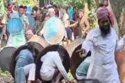 কোরবানির মাংস বণ্টন নিয়ে দ্বন্দ্বে ঈদের নামাজ বাদ দিয়ে সংঘর…