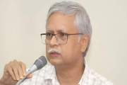 উচ্চশিক্ষা ও রাজনীতি দুই পরিসরে আত্মঘাতী, দুটো কাজ করা চলে …