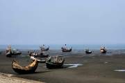 নাফ নদীতে সশস্ত্র ডাকাত দলের তাণ্ডব, দুই রোহিঙ্গা আটক