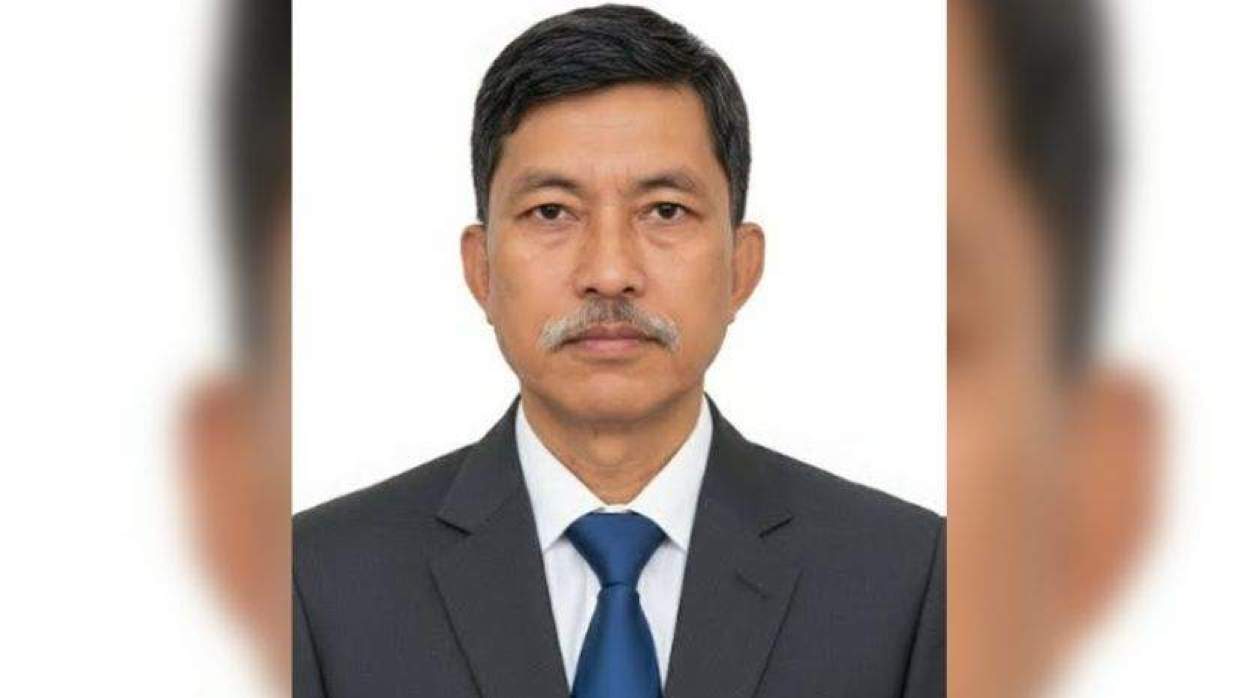 দীপেন দেওয়ান পদত্যাগ