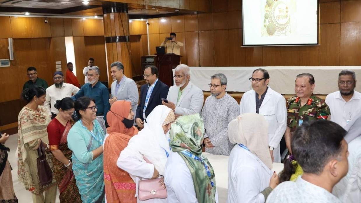বাংলাদেশ মেডিকেল বিশ্ববিদ্যালয়ে ঈদ পুনর্মিলনী অনুষ্ঠিত