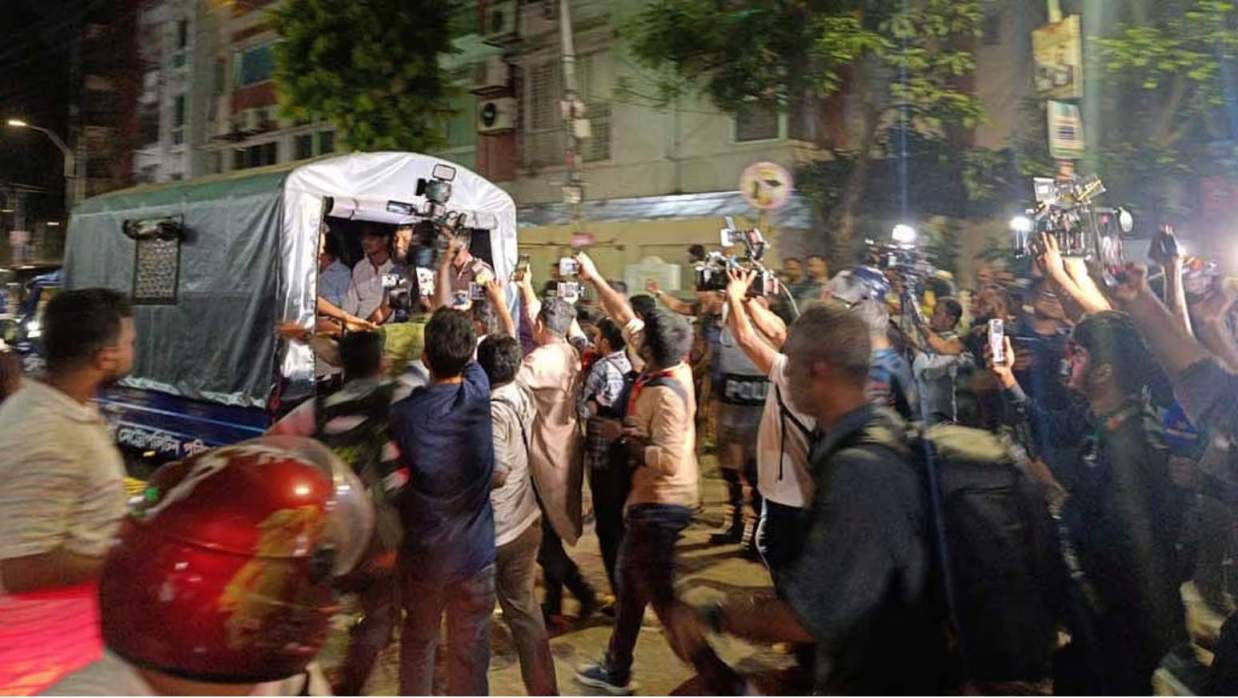 আটক করে থানায় নেয় পুলিশ 
