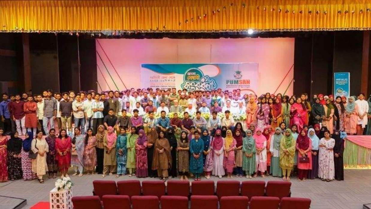 শিশু একাডেমি মিলনায়তনে এই সংবর্ধনা অনুষ্ঠান আয়োজিত হয়
