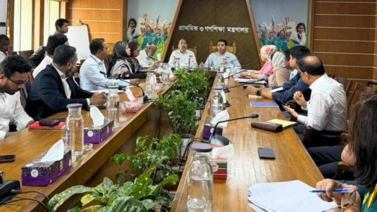 শিক্ষা মন্ত্রণালয়ের সভাকক্ষে অনুষ্ঠিত মতবিনিময় সভা