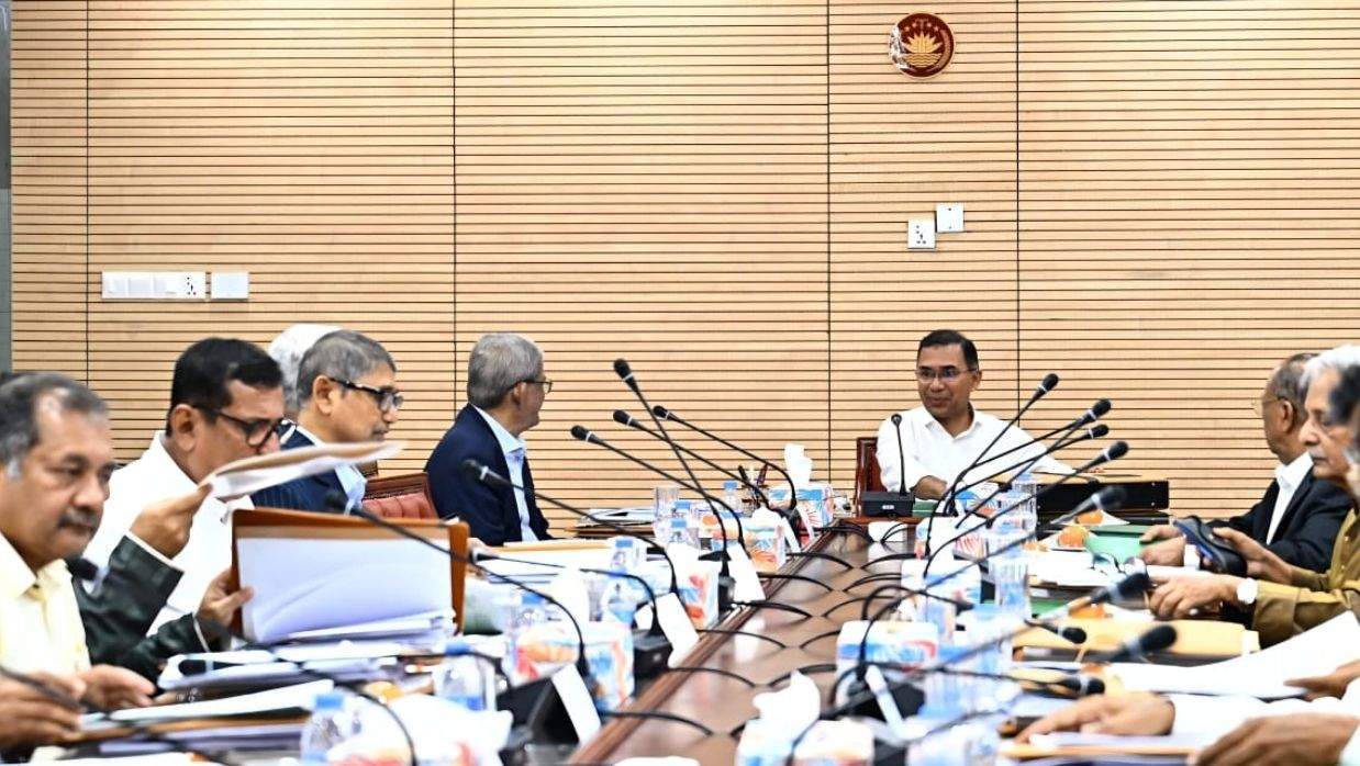 মন্ত্রিসভার বৈঠকে প্রধানমন্ত্রী তারেক রহমান