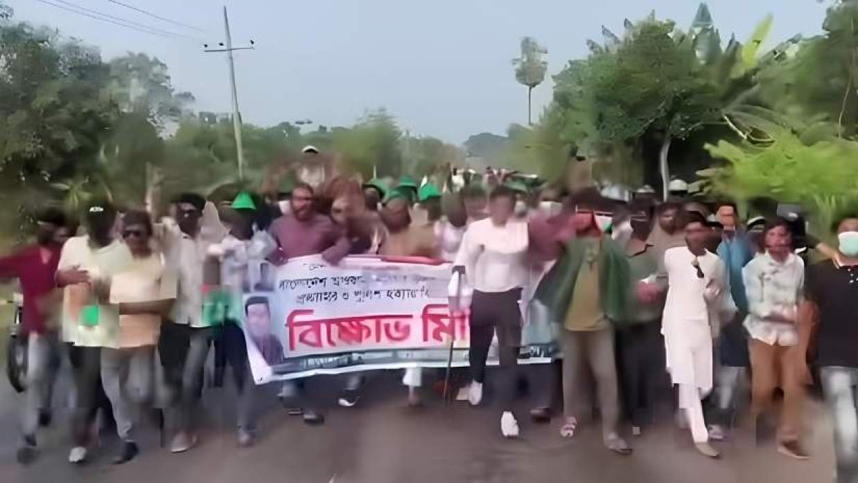 নিষিদ্ধ ঘোষিত ছাত্রলীগের ঝটিকা মিছিল