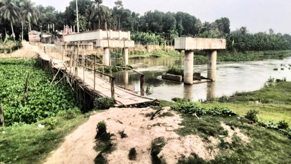 ভৈরব নদীর ওপর নির্মাণাধীন সেতু