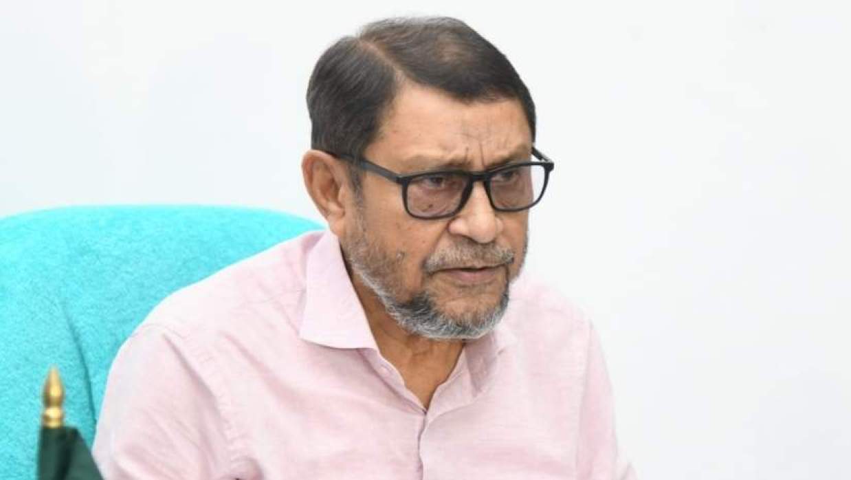 ব্রিফিংয়ে বক্তব্য রাখছেন স্বাস্থ্যমন্ত্রী সরদার মো. সাখাওয়াত হোসেন বকুল