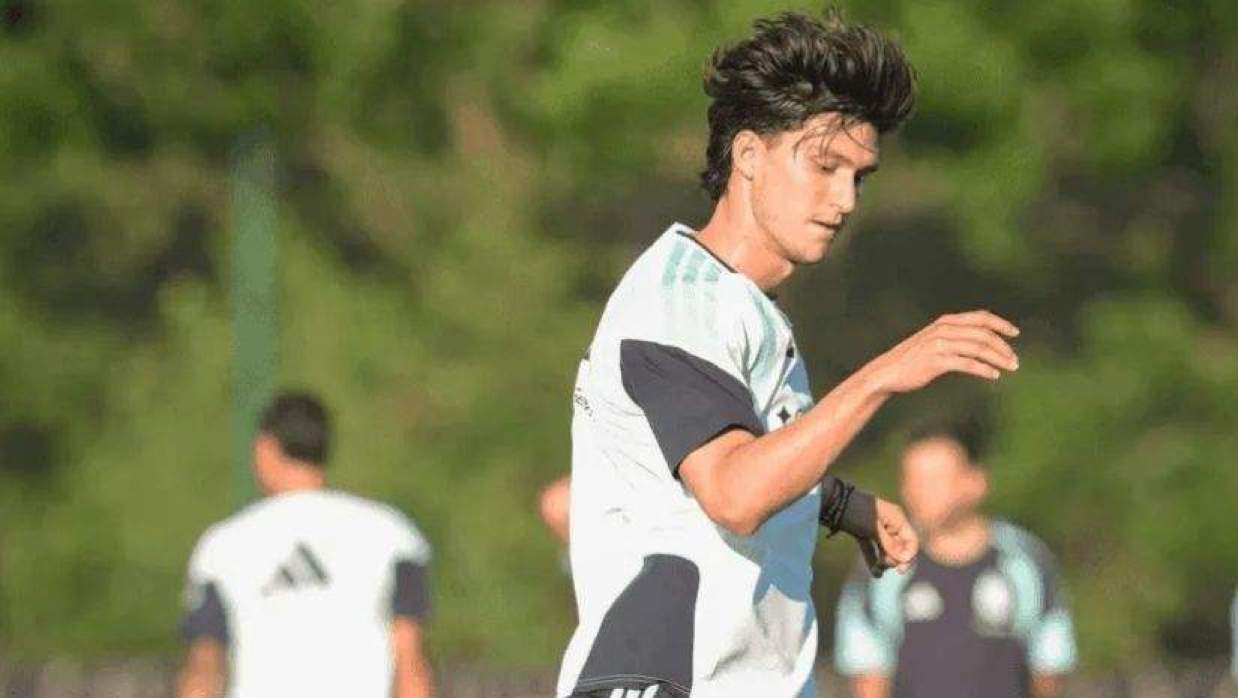 বিশ্বকাপ থেকে ছিটকে গেলেন আর্জেন্টিনার তারকা ডিফেন্ডার