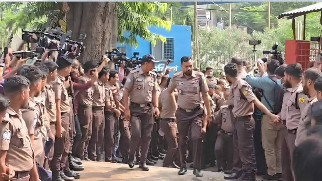 আদালতে হজির রামিসার হত্যার দুই আসামি, রায় ঘিরে নিরাপত্তা জোরদার