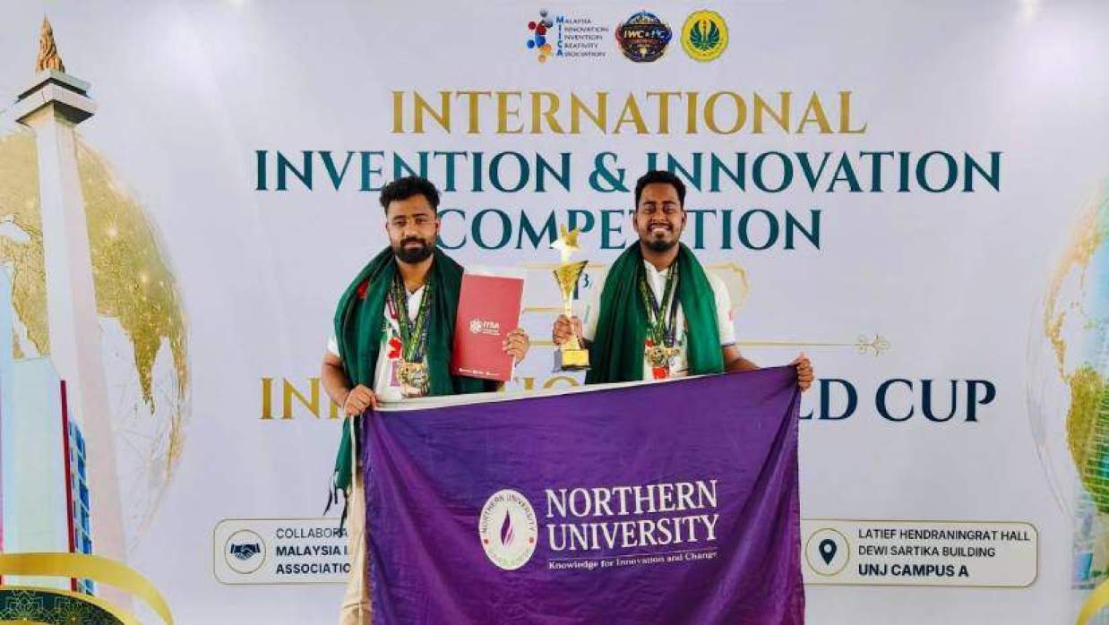পদকপ্রাপ্ত নাঈমুর রহমান ও মো. নাঈম হোসেন