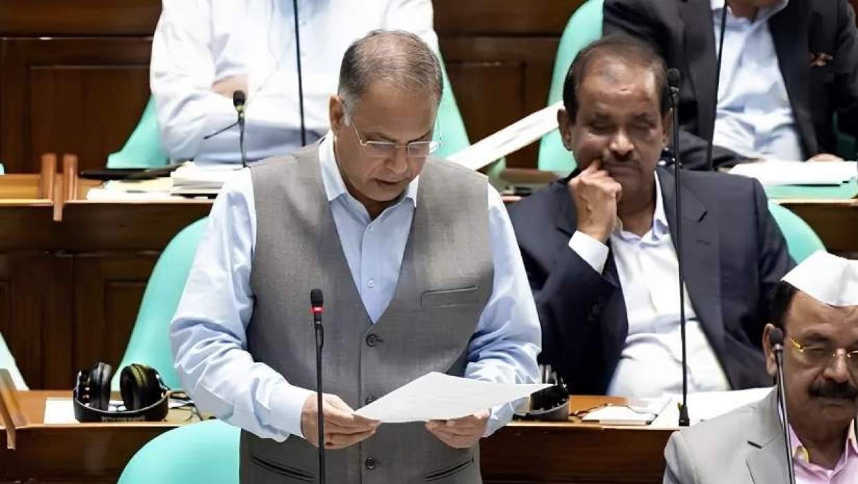 বিদ্যুৎ, জ্বালানি ও খনিজসম্পদ মন্ত্রী ইকবাল হাসান মাহমুদ