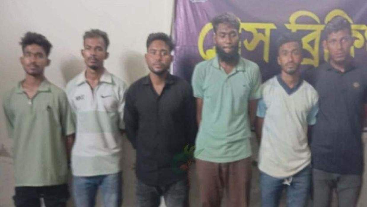 যুবলীগের ঝটিকা মিছিল থেকে ১০ জনকে আটক করেছে পুলিশ