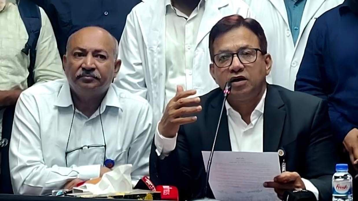 ইন্টার্নদের নবম গ্রেডের বেসিক, ট্রেইনিদের প্রতি মাসে ভাতাসহ যে ৬ আশ্বাসে কর্মবিরতি স্থগিত