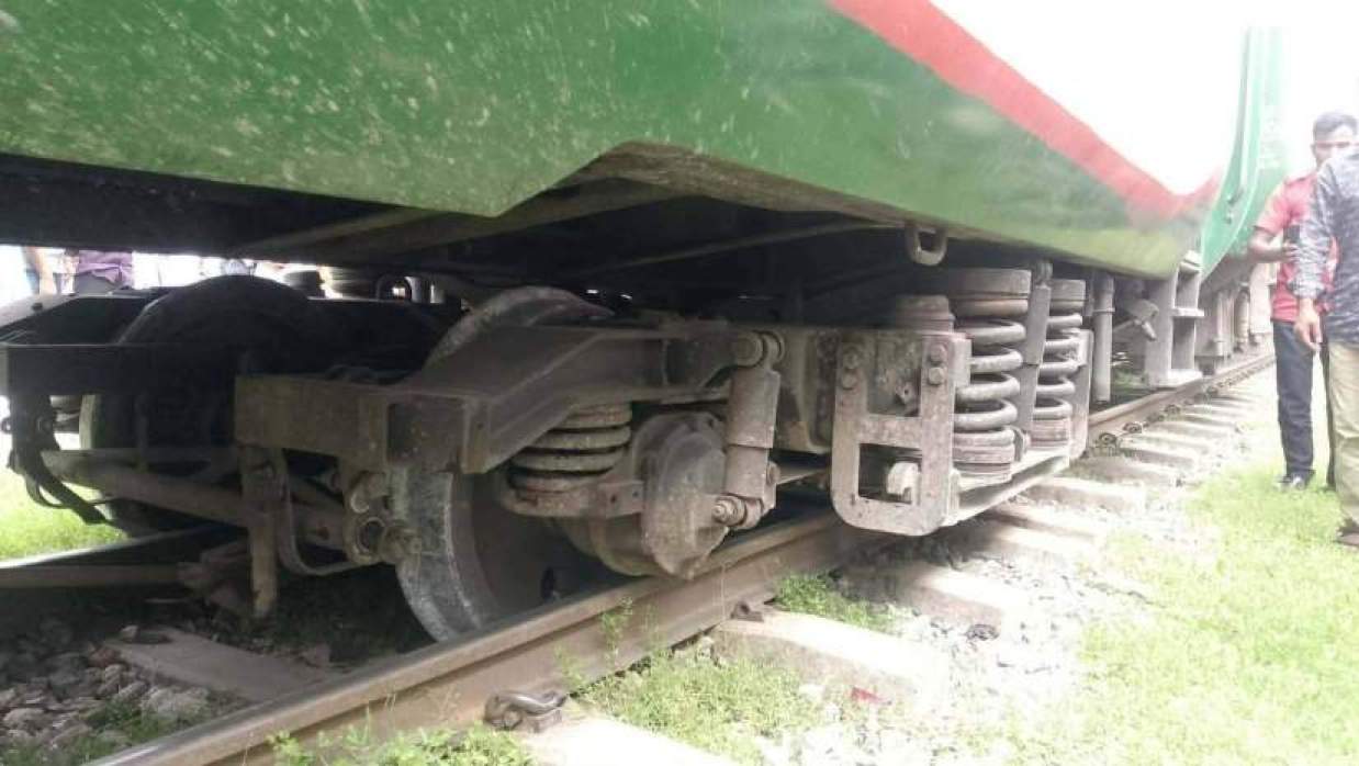 লাইনচ্যুত বগি