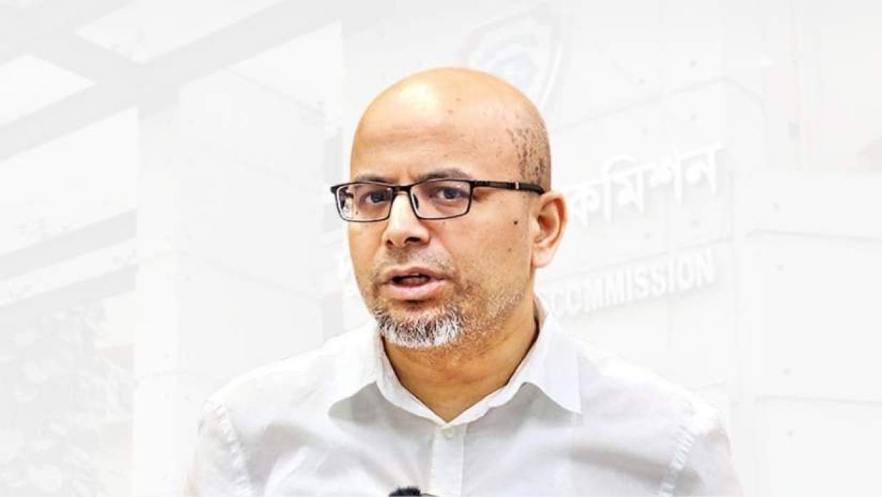 অন্তর্বর্তীকালীন সরকারের প্রধান উপদেষ্টার বিশেষ সহকারী ফয়েজ আহমদ তৈয়্যব
