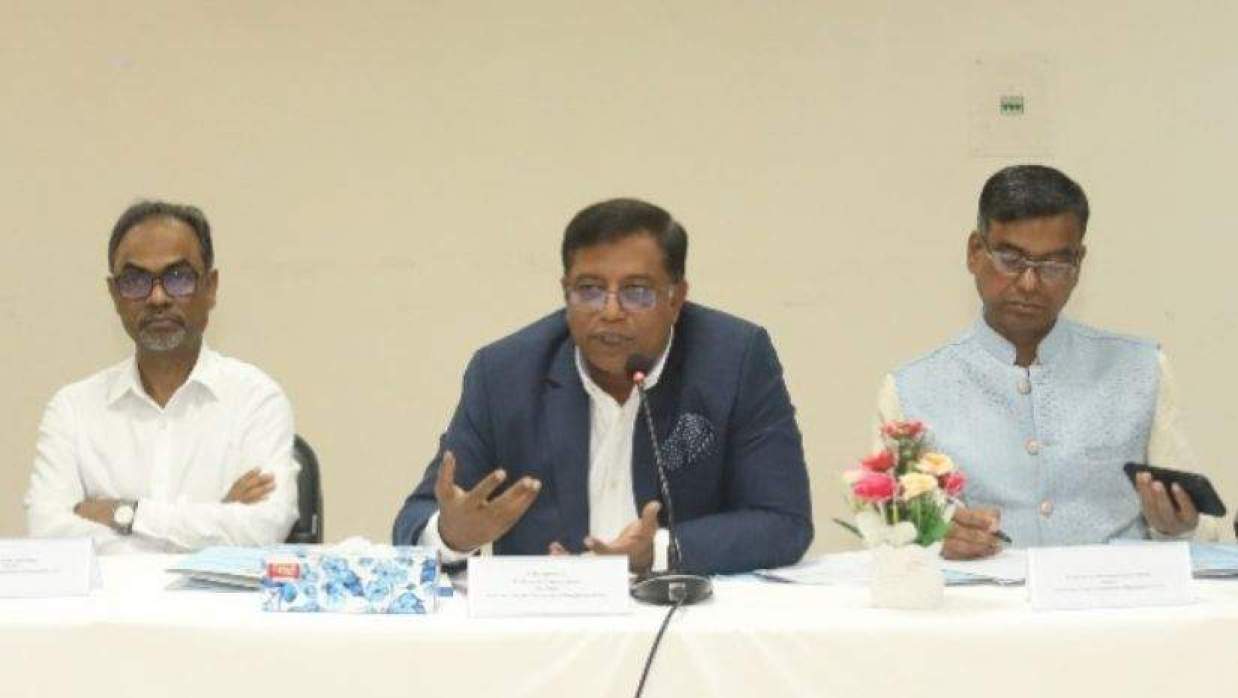 উপাচার্যদের সঙ্গে মতবিনিময় সভায় ইউজিসি চেয়ারম্যান