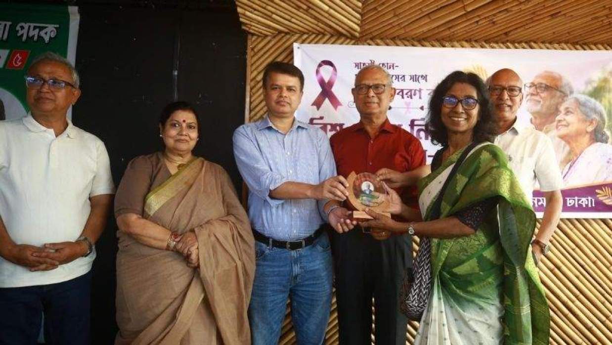‘প্রবীণ সেবা পদক ২০২৫’ পেয়েছেন সমাজকর্মী ও লেখক জ্যোতি চট্টোপাধ্যায়