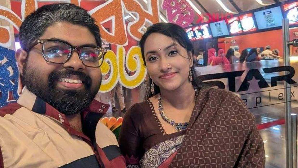  স্বামীর সঙ্গে চিকিৎসক ডা. নাফিসা তাবাসসুম ধীপ্রা
