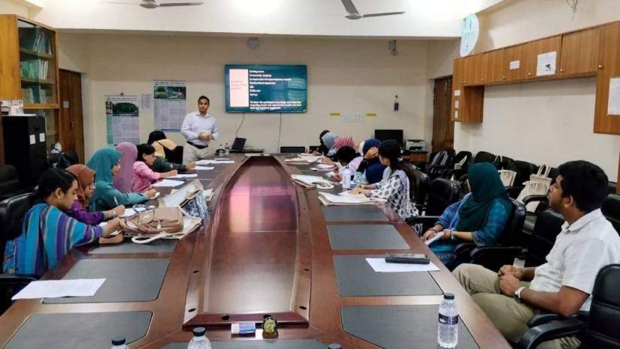 সমাজকর্ম বিভাগের কনফারেন্স রুমে কর্সূচির উদ্বোধন করেন সামাজিক বিজ্ঞান অনুষদের ডিন অধ্যাপক ড. মো. জসিম উদ্দিন