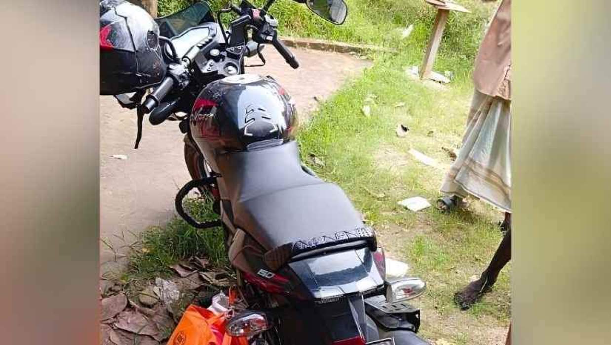 গাজীপুরে মোটরসাইকেল-ড্রাম ট্রাক সংঘর্ষে শিশুর মর্মান্তিক মৃত্যু হয়েছে