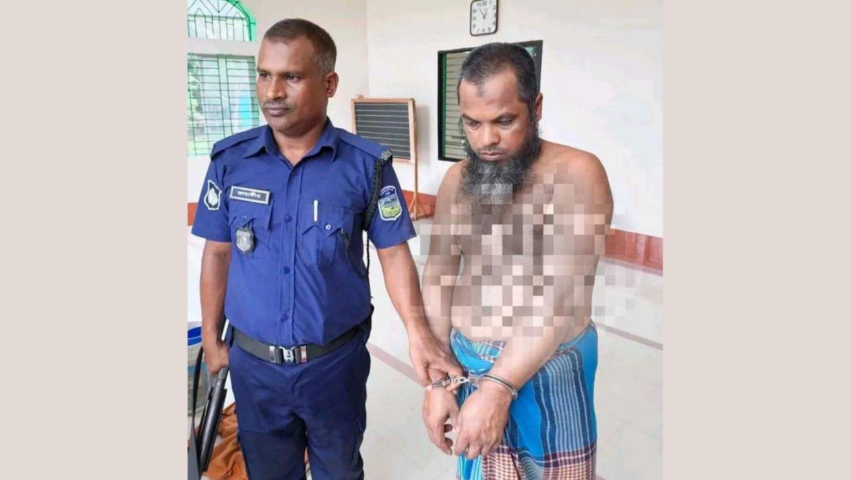 অভিযুক্ত মসজিদের খতিব শাহিনুর ইসলাম