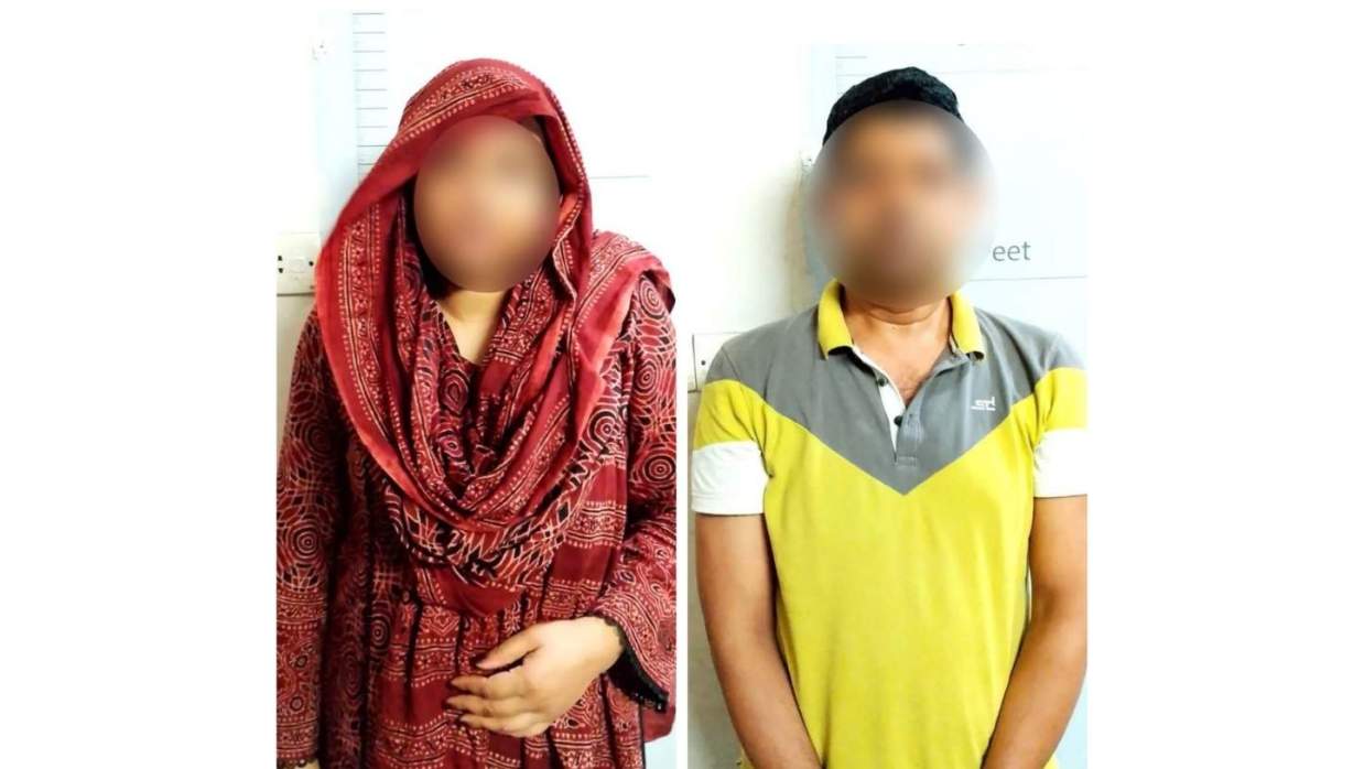 গ্রেপ্তার গৃহকর্তা