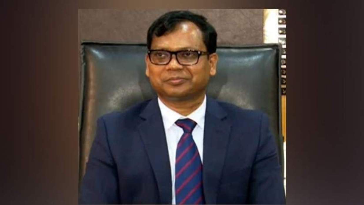 সাবেক ডিসি সারোয়ার আলম