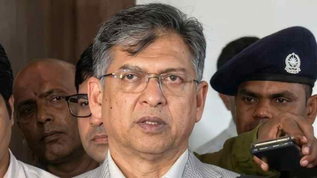 সচিবালয়ে সংবাদ সম্মেলনে  