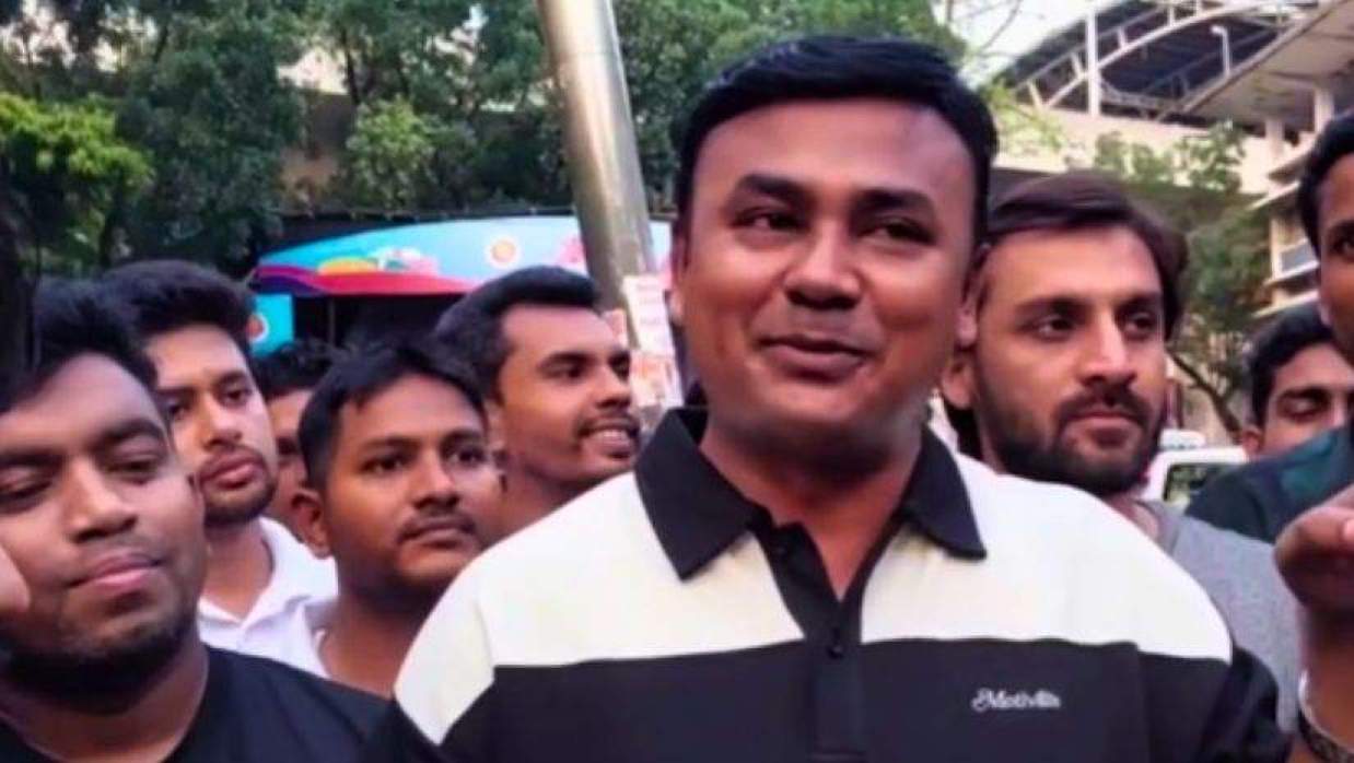 কথা বলছেন মো. আমানউল্লাহ আমান