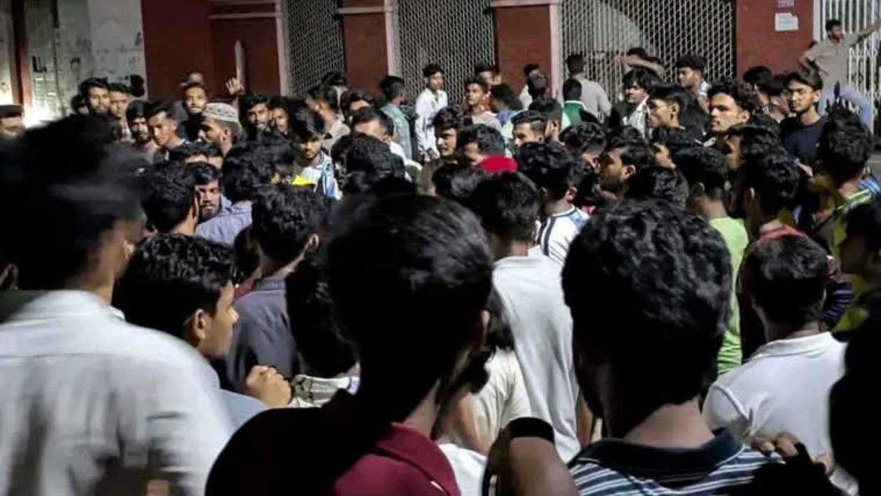 বিএম কলেজ ছাত্রদলের দুই পক্ষের পাল্টাপাল্টি হামলা