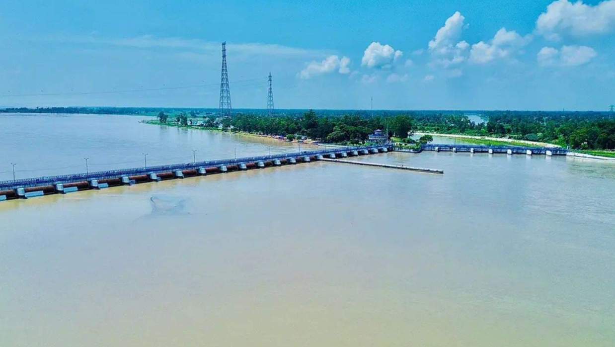 বিপৎসীমার ওপরে তিস্তা নদীর পানি
