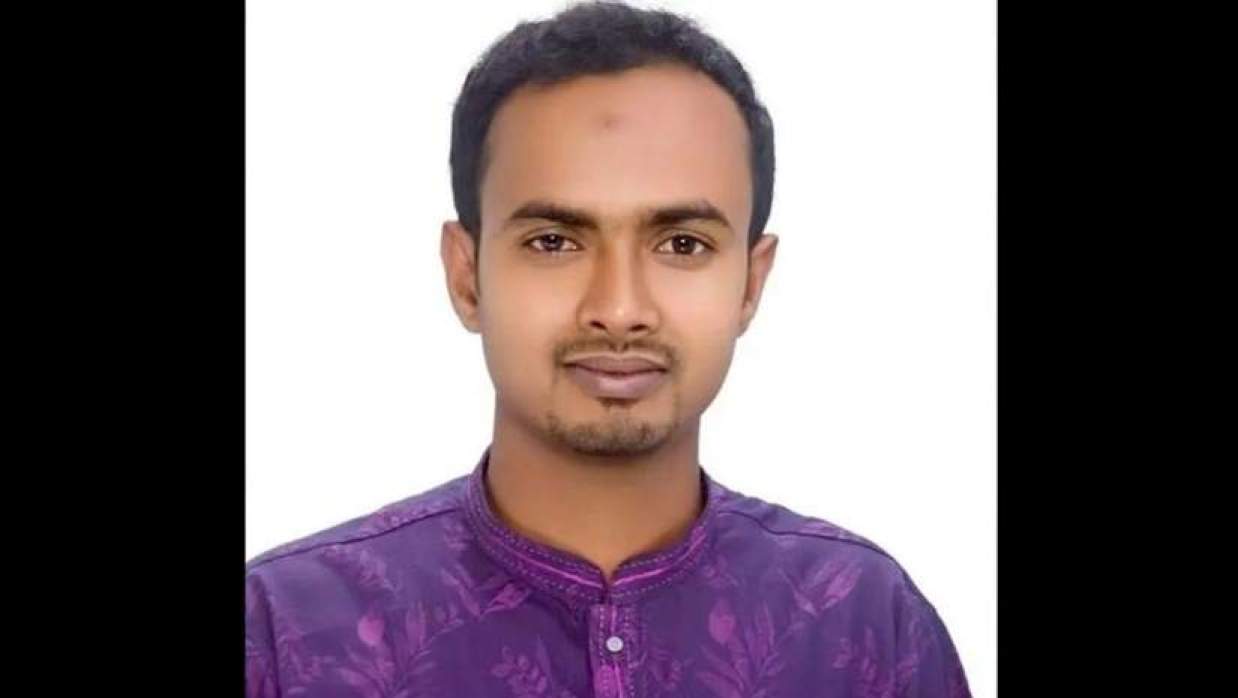 জাকির হোসেন (৩২)