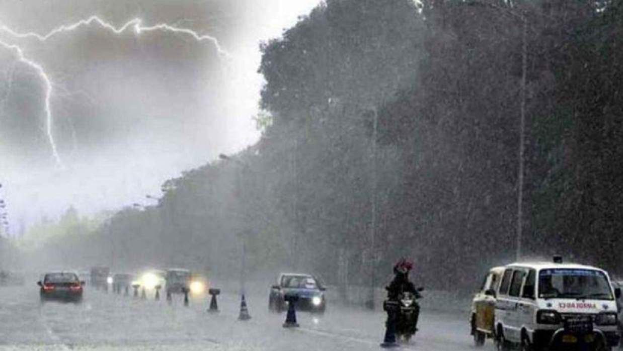 বজ্রসহ বৃষ্টি