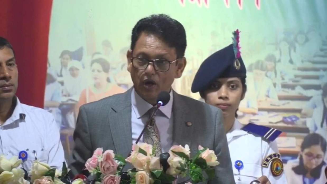 শিক্ষা এবং প্রাথমিক ও গণশিক্ষা মন্ত্রণালয়ের মন্ত্রী ড. আ ন ম এহছানুল হক মিলন