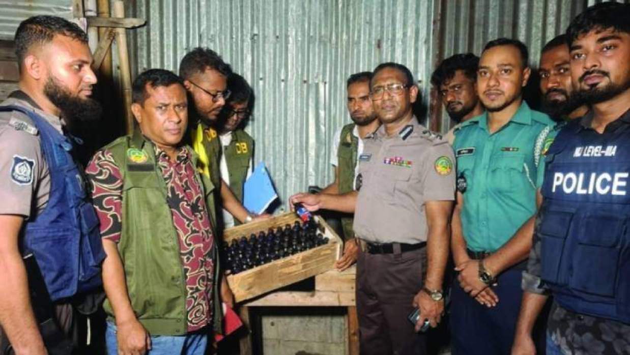 উদ্ধার করা হয় ফেনসিডিল